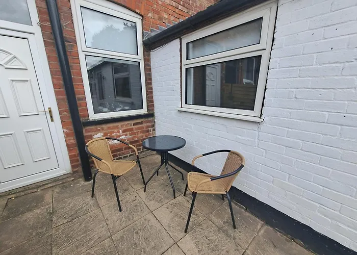 Beautiful, Modern Bright House With Parking, Fast Wifi, Sleeps 5