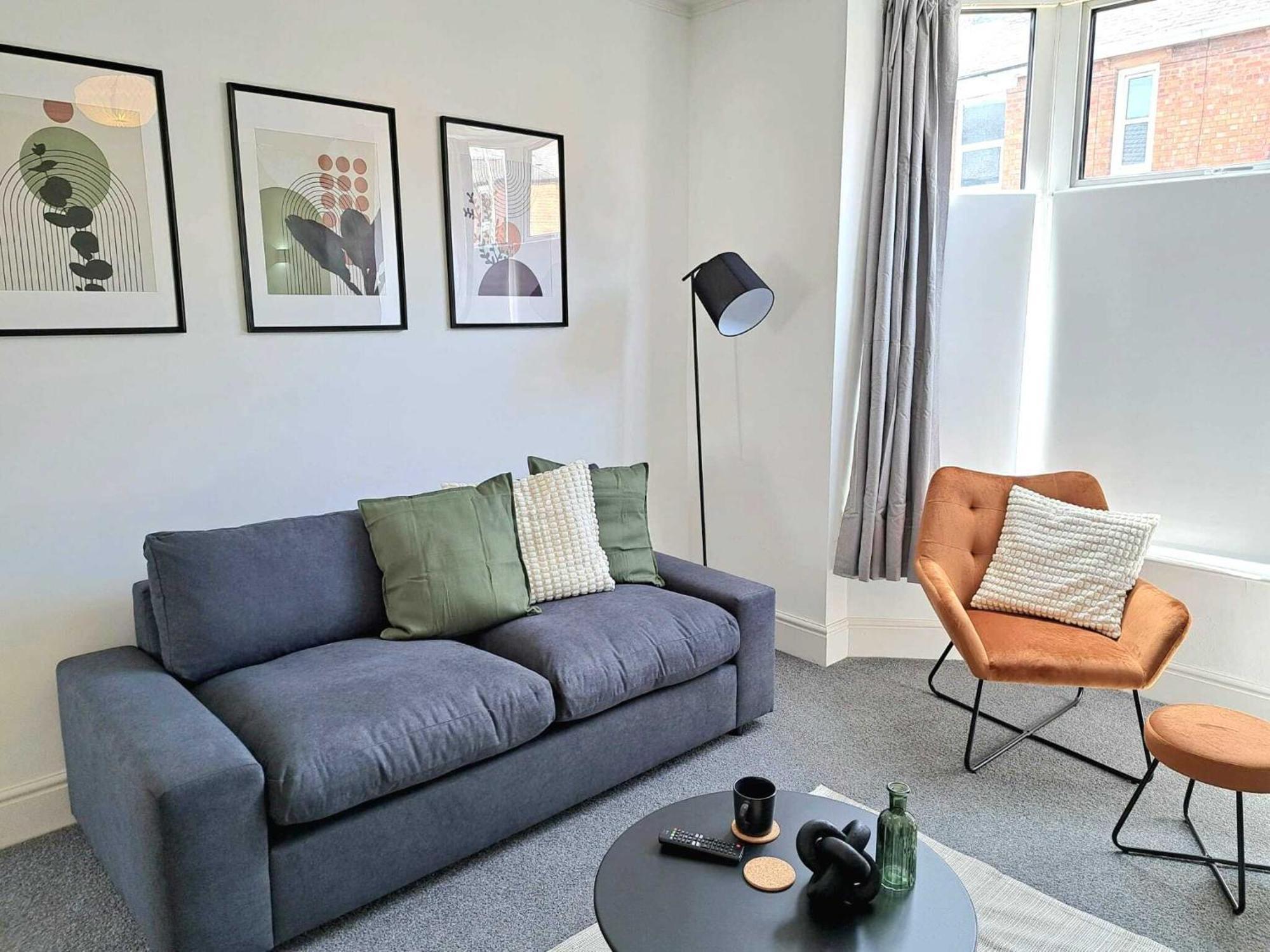 Holiday home Beautiful, Modern Bright House With Parking, Fast Wifi, Sleeps 5