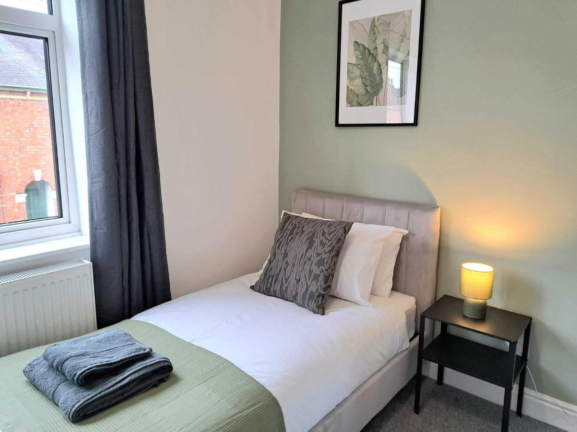 Holiday home Beautiful, Modern Bright House With Parking, Fast Wifi, Sleeps 5 Lincoln